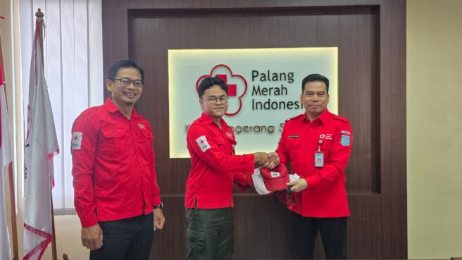 PMI Tangsel resmi melepas dua petugas untuk bergabung dalam Tim Tanggap Darurat Bencana (TDB) Banjir di wilayah Aceh, Sumatera Utara, dan Sumatera Barat.