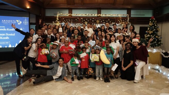 Puluhan Anak Yayasan Tangan Kasih Dapat Santunan dari ARYADUTA Lippo Village