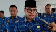 Wakil Wali Kota Tangsel, Pilar Saga Ichsan di dampingi Camat Setu, Erwin dalam acara musrembang tingkat kelurahan
