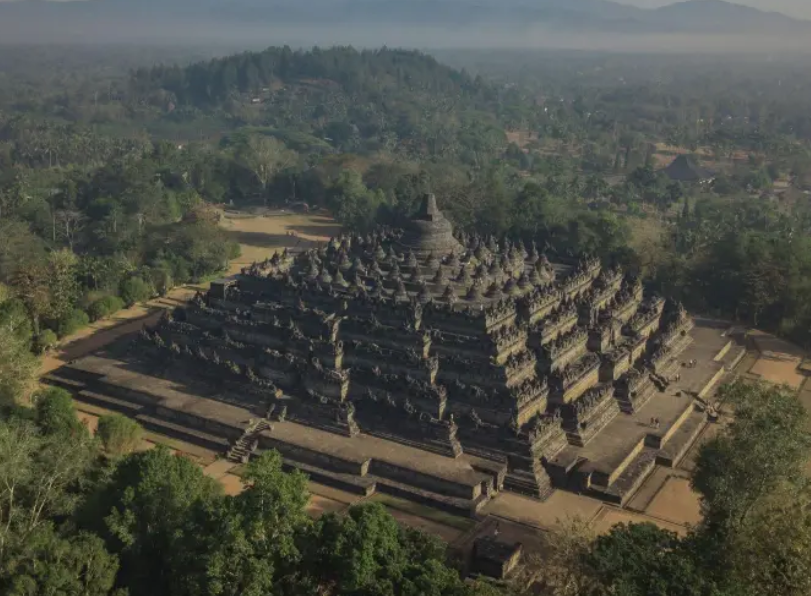 Harga Tiket Masuk Candi Borobudur Terbaru 2026 hingga Naik ke Area Stupa 2 Candi Borobudur, Magelang, Jawa Tengah