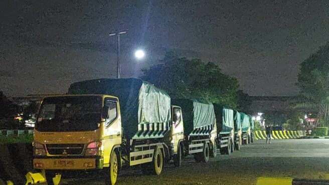 Sampah dari Tangsel mulai dikirim ke Cilowong Serang. Foto: ppid.serangkota.go.id
