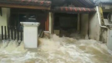 Ratusan Rumah di Pinang Griya Tangerang Terendam Banjir Akibat Tanggul Kali Angke Jebol