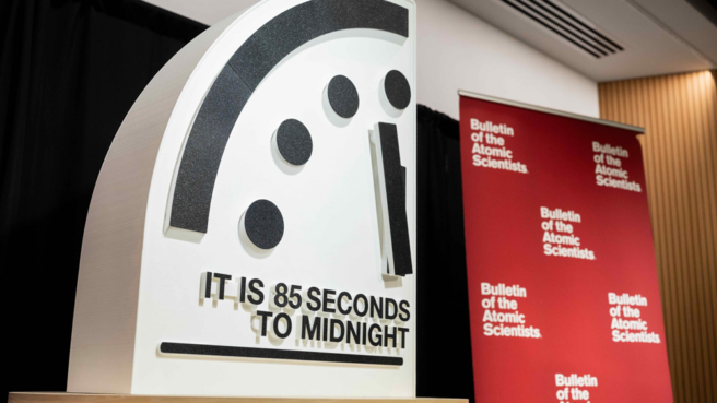 Jam Kiamat (Doomsday Clock)