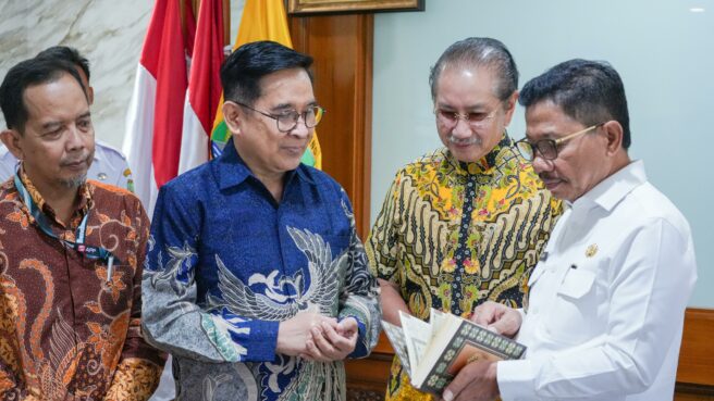 IKPP Tangerang Mills melakukan wakaf Alquran di wilayah Tangerang Raya.