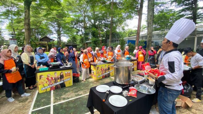 Puluhan UMKM Tangsel Ikuti Pelatihan Akademi Burung Dara di Kandank Jurank Doank Kamis 12 Februari 2026