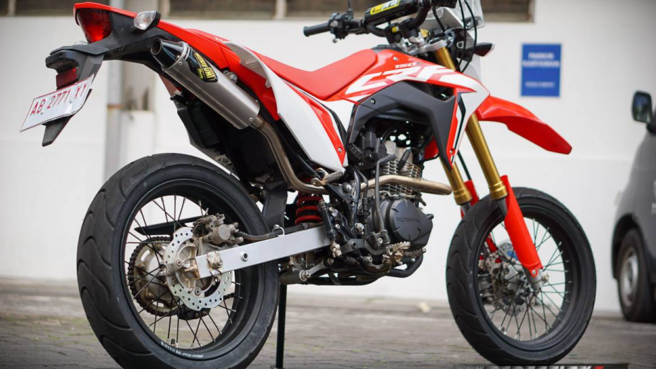 modifikasi motor trail jadi supermotor