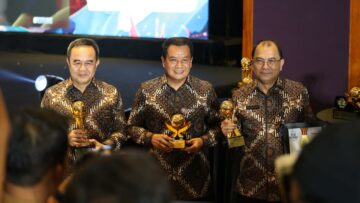 PERUMDAM TKR Terima Penghargaan di Acara Top BUMD AWARD 2026