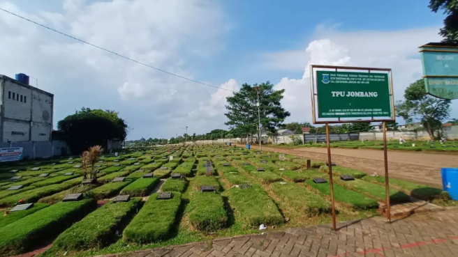 Disperkimta Tangsel Pastikan Layanan Pemakaman Tertib