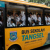 Ilustrasi Bus Sekolah Tangsel Penuh