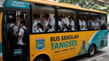 Ilustrasi Bus Sekolah Tangsel Penuh