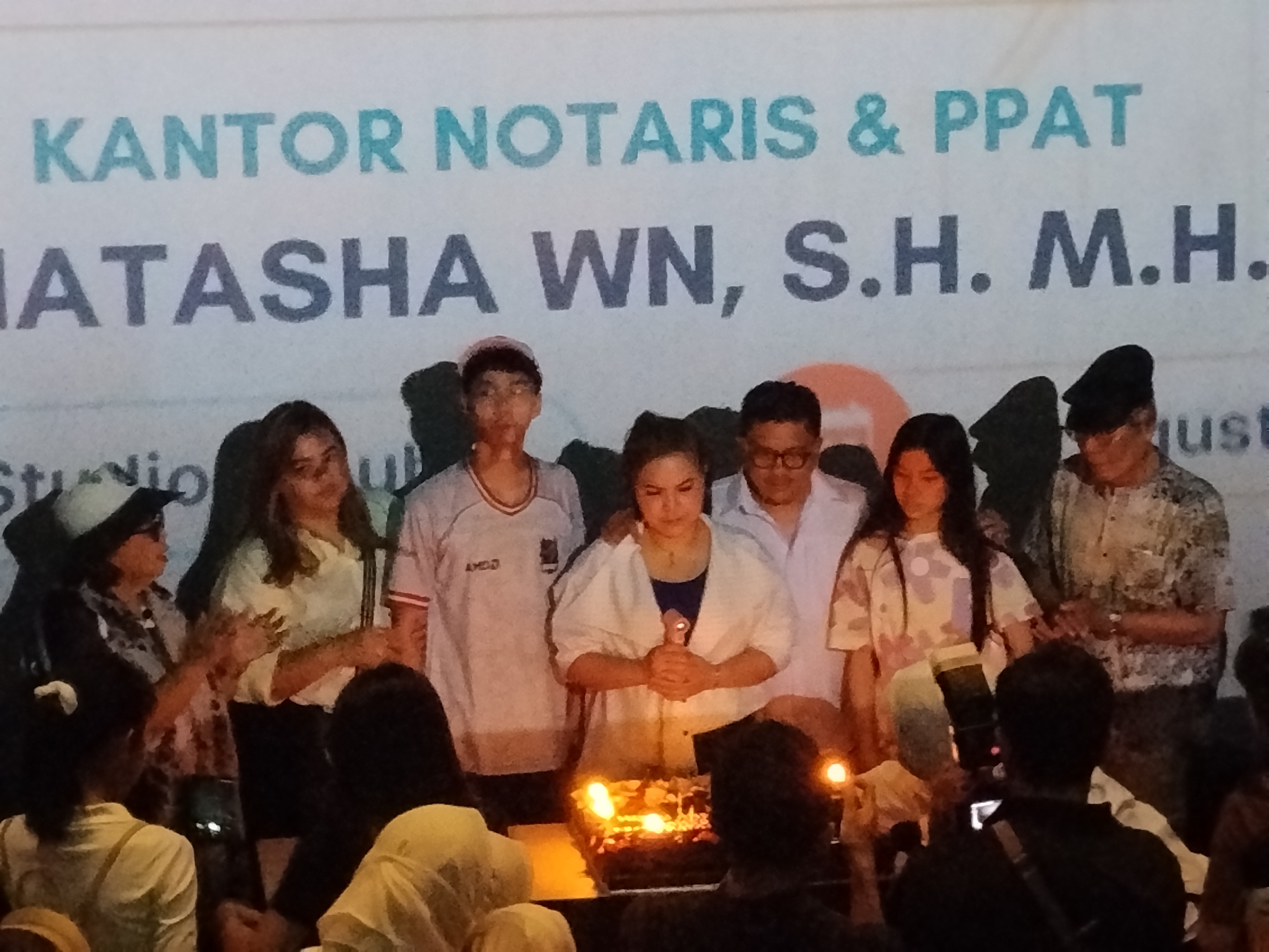 Bukan Sekadar Rekreasi, Family Gathering Jadi Momentum Pererat Keluarga Besar Notaris Desra Natasha 3 Perayaan Anniversary ke-20 Kantor Notaris Desra Natasha Bersama Keluarga Tercinta